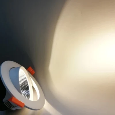 Verstellbare moderne weiße runde Kunststoff-Alunimun-Leuchte, 3000 K, 8 W, 15 W, 490 lm, 110 lm, LED-Einbauleuchte